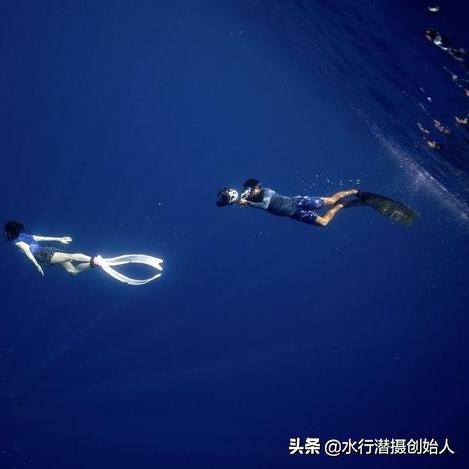 (第一次海底潜水的心情说说)让我们一起探索海底世界：三年级学生第一次潜水的新奇经历